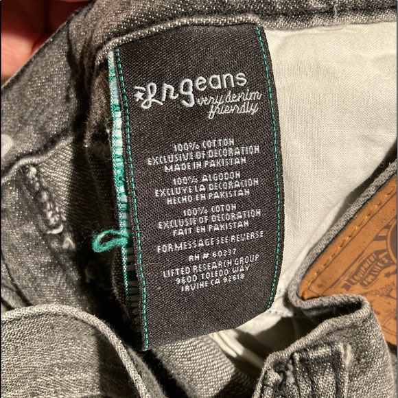 Washed out blk Lrgeans 14 - Picture 4 of 8